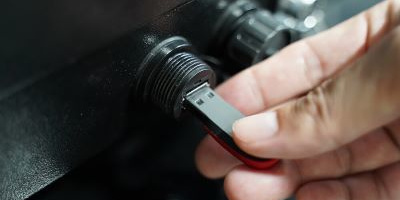液晶デジタルサイネージ