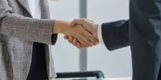 shakehands