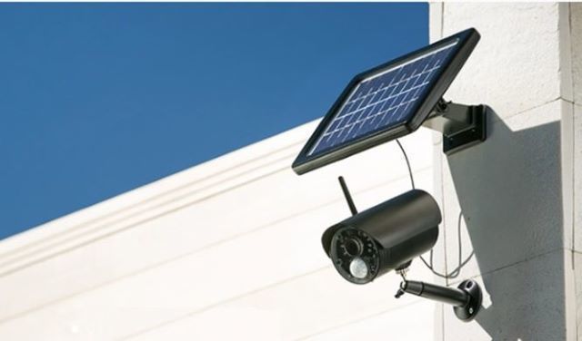 ソーラー充電カメラ